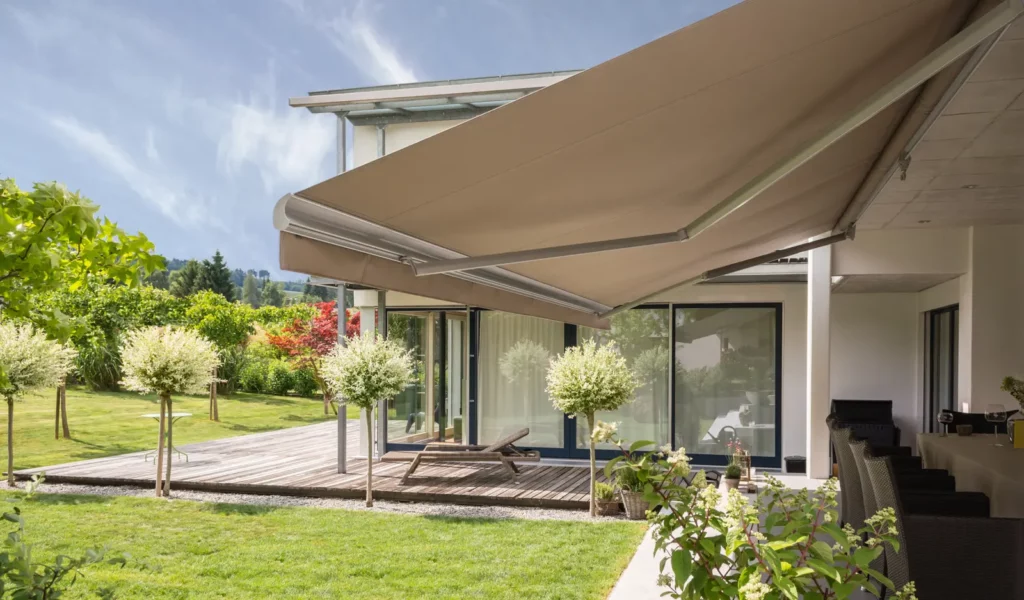 store-auvent-banne-protection-terrasse-STOROUEST-78-Yvelines